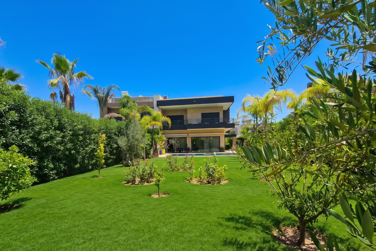 Villa de prestige à vendre au Golf Argan Resort